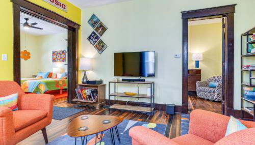 Retro-Inspired Indy Home Walk to Fountain Square! - Foto 5