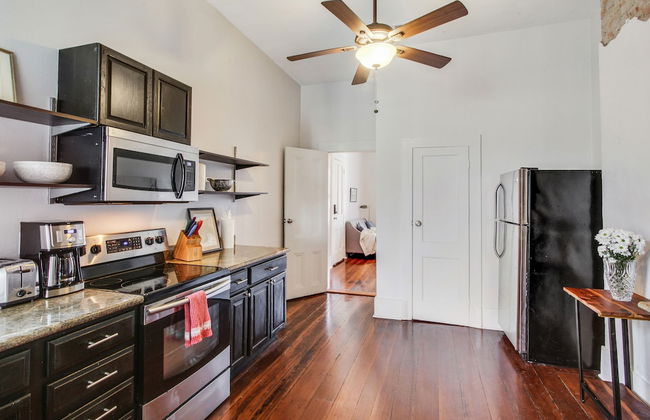 Montgomery Apartments on Magazine Street - Foto 37