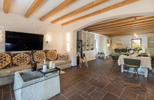 Aurora Lukorana - Photo 45