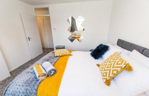 Dartford Luxurious House with Parking - Netflix - Wi-Fi - Photo 24