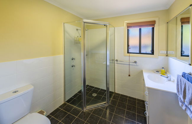 Safety Beach Ocean Bungalows - Photo 25