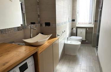 The Sunflower Apartment - Photo 8