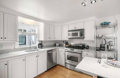 Stylish Walk to Town and Beach - Foto 3