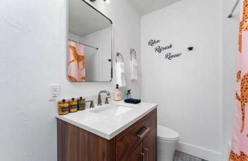 Smart Bungalow: 10-min to UF, Central Location - Foto 28