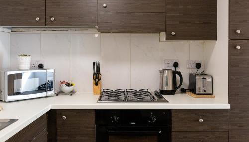 Town Centre Apartment with FREE Parking - Foto 4, stove, toaster