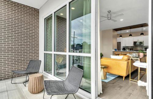 Bywater 2BR w Pool, Gym & King Beds - Foto 28