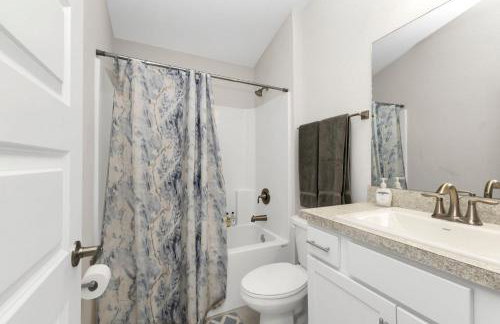 4BR Retreat Near Warm Mineral Springs & Beaches - Foto 34