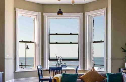 Stylish Winter Escape - Cosy Coastal Luxury with Panoramic Ocean Views - Foto 13