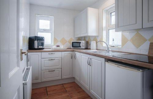 Rose Cottage - 3 Bed Cottage - New Hedges - Tenby - Photo 12