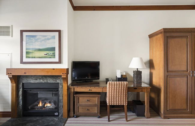 1228 Studio at The Lodge at Spruce Peak - Photo 2