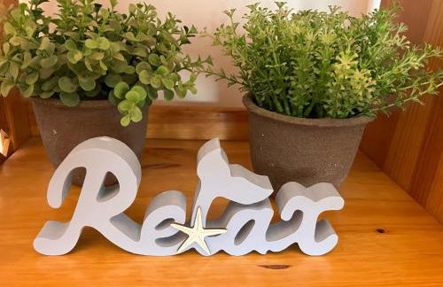 Costa Dorada Beach Villa with Shared Pool and Terrace - Foto 19