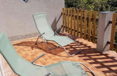 GITE BAS-EN-BASSET, HAUTE-LOIRE, MAISON et JARDIN ATYPIQUE PLEINE NATURE - Foto 24