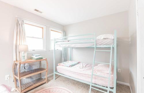 Serene single story, Grill, Fire Pit, fenced yard and Pet friendly stay - Foto 23