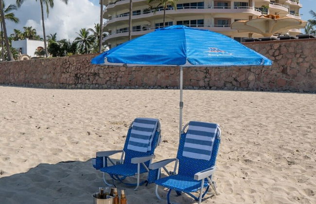 Ocean Front Condo With Pool Sleeps 6 Adults - Foto 36