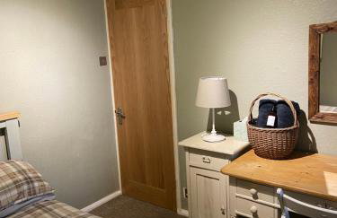 Calderside Cottage (2 BDR Central Hebden Bridge) - Photo 10
