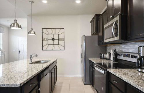 Relax in Style Pool, Resort Amenities, Near Disney - Foto 8