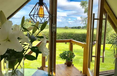 The View, Countryside Retreat with private hot tub, Cheshire - Foto 1