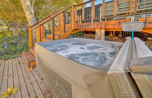 Hot Tub and Deck Waterfront Escape in Payson! - Foto 17