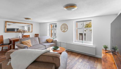 Sabina Monteurwohnung I 75 Zoll TV I KÜCHE I BAD I BACKOFEN I - Foto 1