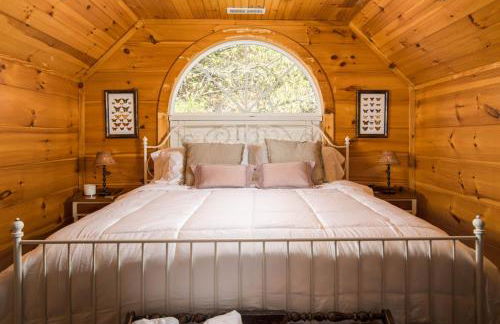 Mountain Retreat with Hot Tub, Game Room and Views - Foto 42