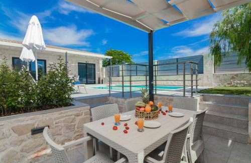 Lea Villa - Brand New Modern Villa - Photo 6