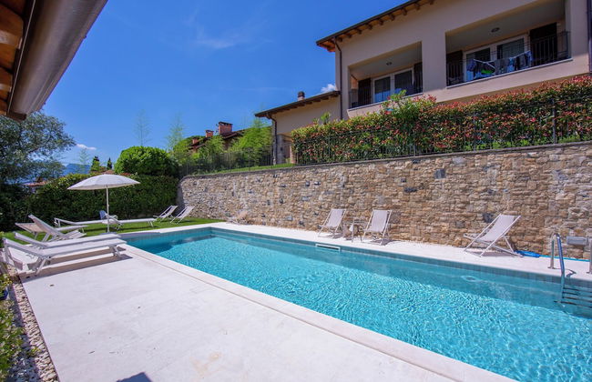 Como Lake Modern apartment Ulivi - Photo 1