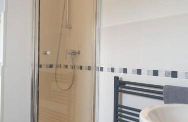 Coates Road-Spacious 4 bed home-near RD&E-parking - Foto 6