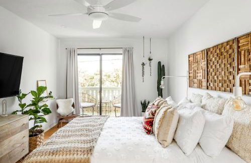 Silver Triangle Oasis with Verdant Backyard - Foto 17