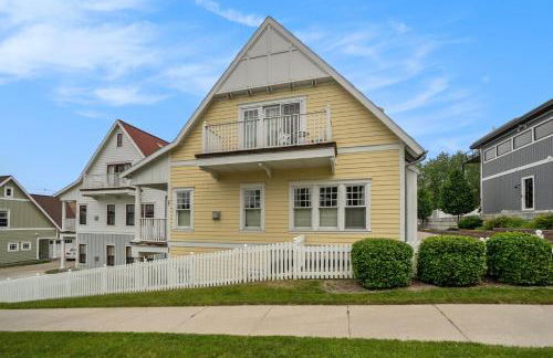 Lake Effect 3BR Home Steps to Everything 27 - Foto 97