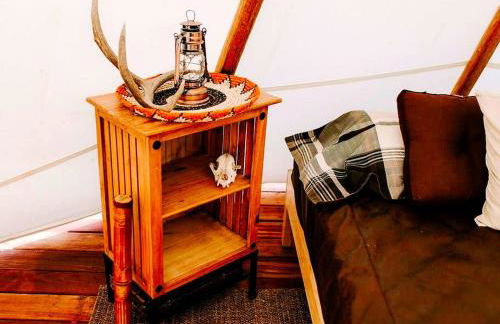 Cozy and Authentic Tipi Rental on Working Horse Ranch near Denver, Colorado - Foto 6