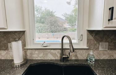 Newly Renovated Home With Pool - Foto 33