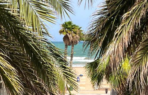 Stylish well-connected beachfront flat - Foto 30