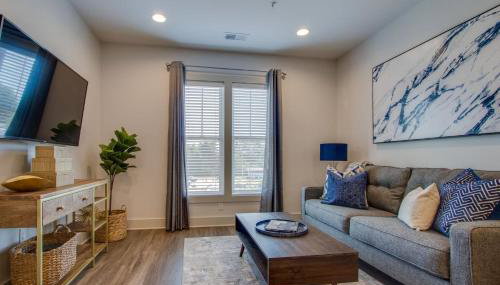 New East Nash - King Bed Short Drive to Dwntwn - Foto 4