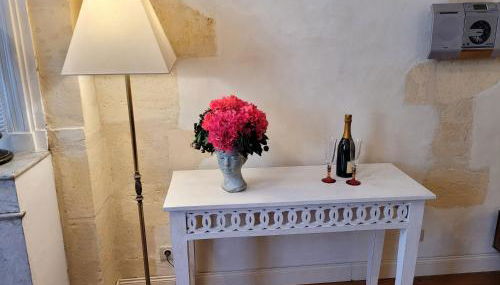 Appartement central typiquement bordelais - Photo 4