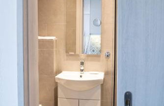 Panoramic Seaview Maisonette with Garden - Photo 23