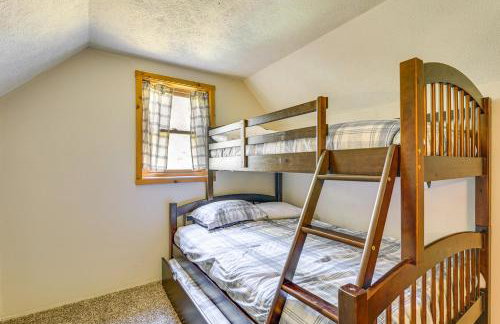 Private Deck and Fire Pit Adirondack Family Home - Foto 22