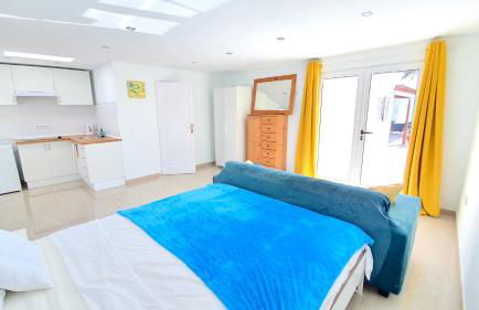 Stunning sea view villa with 6 bedrooms & heated pool - Villa Renaissance - Photo 15