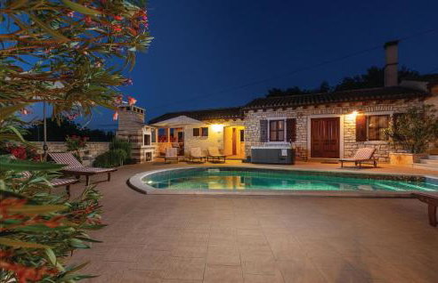 Cozy Home In Tinjan With Wifi - Foto 31