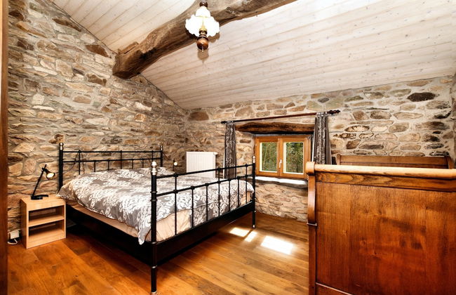 Forest-edge Stay, Burtonville - Photo 3