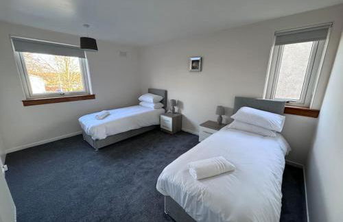 4 Bed House, Glenrothes sleeps 5 - Foto 9