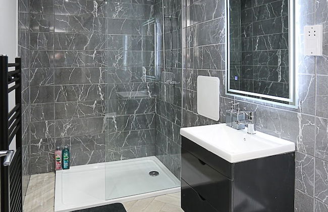 No 1 Luxury Service Accommodation - Foto 8