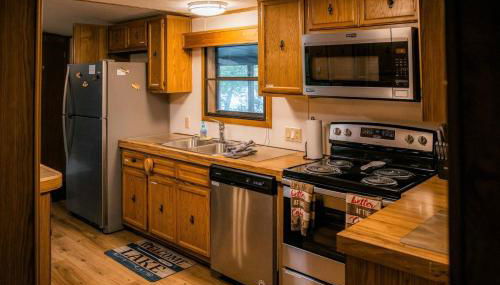 3BR waterfront lake house with dock, gazebo, boats - Foto 3