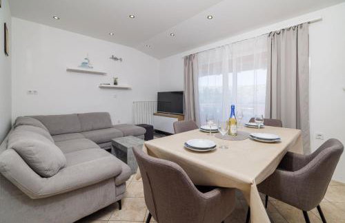 Apartments By the sea in Lopar - Photo 28