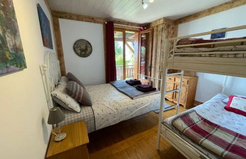 Chalet Le Doux Si, Large Self-Contained Apartment, 2km from Doucy-Combelouvière and close to Valmorel - Foto 14