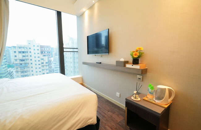 Epoch Hotel - Photo 6