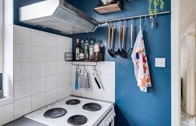 Cheerfull 3-bedroom Home With Parking Garden - Foto 26