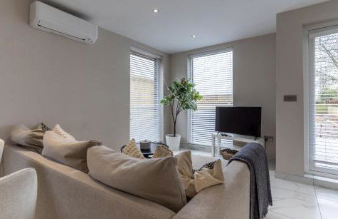 The Slipway Cabins with Hottub - Foto 48