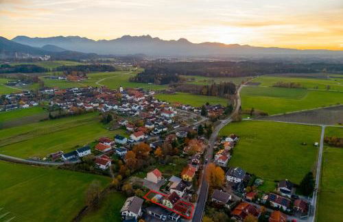 Moderne Ferienwohnung mit Bergblick und großer Terrasse nahe Simssee, Chiemsee und Autobahn A8 Salzburg - München - Foto 2