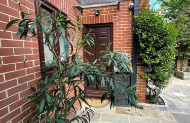 Stylish 1-bed studio - Photo 10