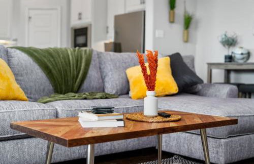 The Noble House Near Magnolia & Baylor W Pool - Photo 1